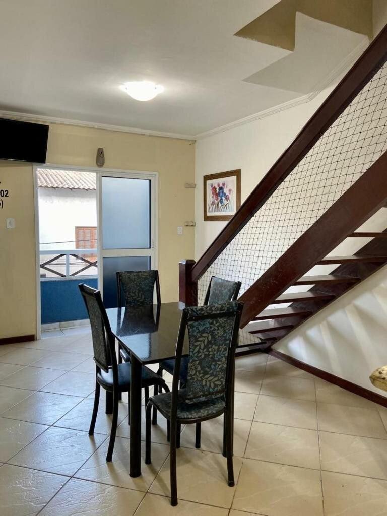 Apartamento Predio Atalaia - Grande *